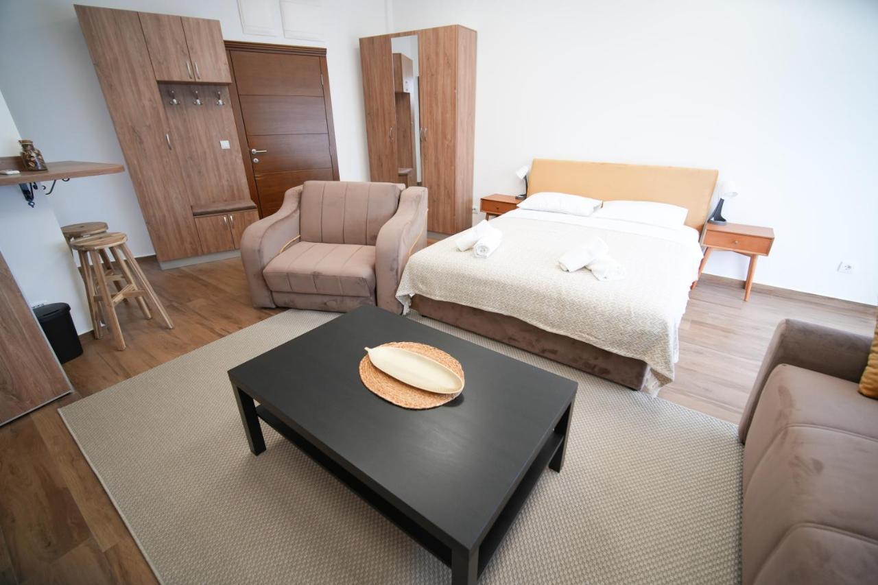 Prenociste Sole Aparthotel Vranje Bagian luar foto